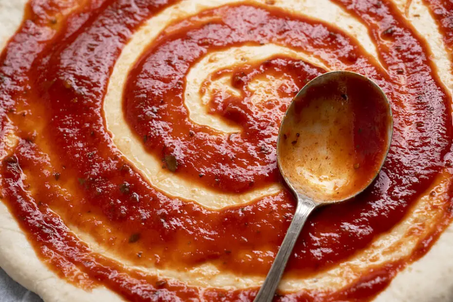 How to Thicken Pizza Sauce
